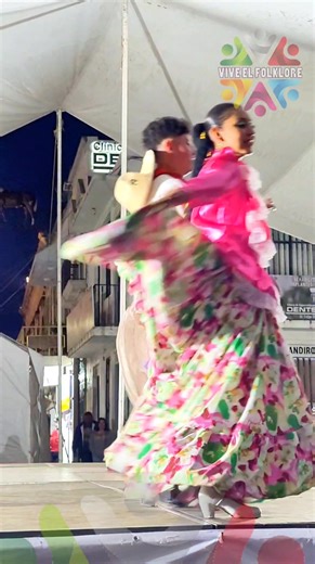 San Luis Potosí por el Ballet Folklórico "Semiak Xoxhipilli" presente en el 4to. #Festival Folklórico Nacional #Puruándiro, #Michoacán 2025. 🥳🎉🇲🇽#folklore #folkloremexicano #mexico #folk #ViveElFolklore | Vive el Folklore
