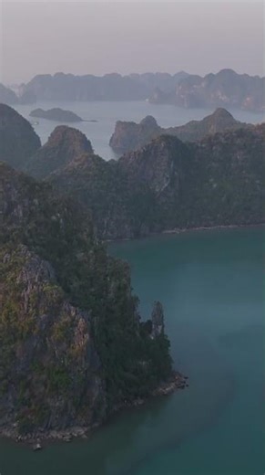 🇻🇳 Vietnamese Traditional Music at Vietnamese Hills 🎵