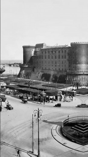 La Storia di Napoli in 2 Minuti: Un Viaggio nel Tempo! Prima parte. #Napoli #StoriaDiNapoli #Viaggio