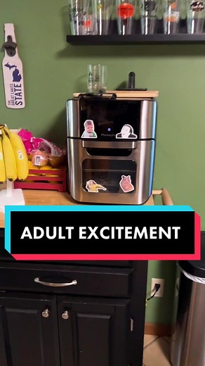 I’ve never been so excited about a new garbage can. #adulting