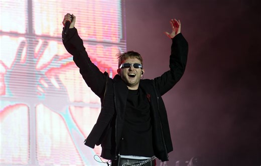 Vald surprend son public et annonce la sortie d’un nouvel album à la fin de son concert parisien