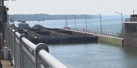 Construction underway at Kentucky Lock