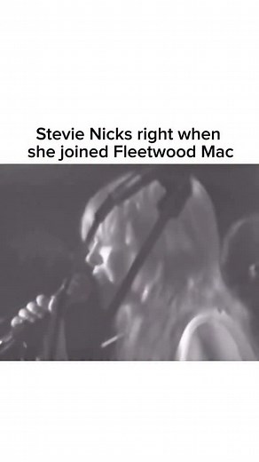 Follow (me) @epicliveperformances to tune into the most iconic moments in live music history …. When Stevie Nicks joined Fleetwood Mac in 1975 alongside Lindsey Buckingham, the band’s destiny changed forever. What was once a respected British blues-rock group transformed into a global phenomenon. Nicks brought a mystical presence — her poetic songwriting, ethereal voice, and witchy aura added emotion and mystery to the band’s sound. Songs like Rhiannon and Landslide introduced a new kind of magi
