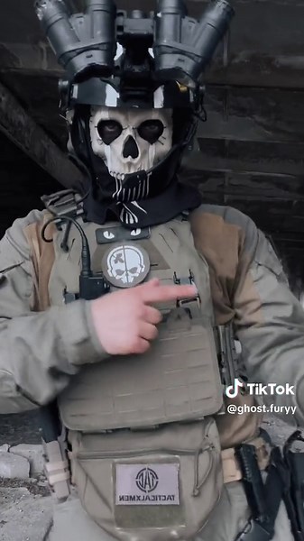 Pokémon Ghost Cosplay Dance