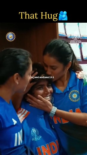 I learnt from jemi🤗#shorts #cricket #jemimahrodrigues #smritimandhana #hug ‪@jemiandsmriti‬
