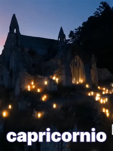 Capricornio: Mensajes del Tarot y Revelaciones Familiares