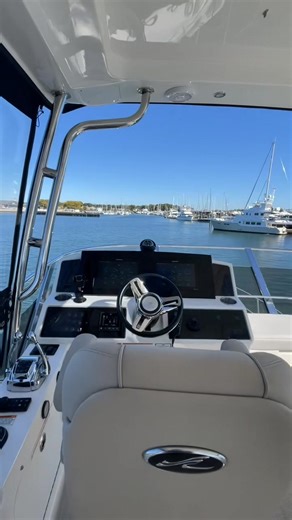 66K views · 635 reactions | Hard to beat the flybridge views onboard this 2018 Sea Ray FLY 520. Available for showings in Norwalk, CT. Contact Overlook Marine Group for more information. Trades Accepted. https://overlookmarine.com/yacht-details/?id=84499&title=52-ft-sea-ray-2018-fly-520-greenwich-connecticut-united-states-yacht-for-sale&vessel=2842518 | Overlook Marine | Facebook
