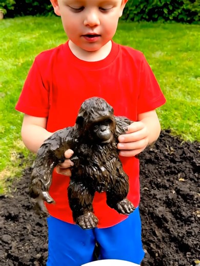 Mud to Magic #kidsfun #bestkids #bestkidstoy #funnybaby #muddytoy #mud #toycleaning #kids #happy #trendinguk #ukviral #fypuk #ukcreator #usatiktok🇺🇸 #us #toys #happybaby #funvideo #cutebaby #usviral