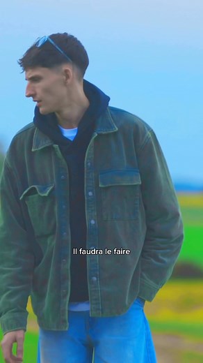 « Il faudra le faire » mon premier album est disponible depuis quelques jours, je suis trop heureux. J’ai hâte de le chanter avec vous sur scène. Pour certains on se retrouve demain à Nantes, au Ferailleur 🫶🏼 Toutes les autres dates sont ici : https://bio.to/victorien 🎫 | Victorien