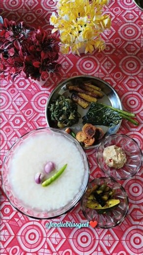 ଓଡ଼ିଆଙ୍କ ପ୍ରିୟ ଖାଦ୍ୟ "ପଖାଳ"😀😍| Odia soul food pakhala thali #shorts #ytshorts #food #pakhala #viral