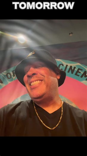 @theshebeeverywhereshow Welcomes 💯LIVE on TIKTOK #WORLDFAMOUS #SIRIUSXM LLCOOLJ’s ROCKTHEBELLs very own @DJ EPPS ! All my #DJS TUNE IN THIS WILL BE A world class interview Let’s Go!!! ▪️Wednesday 3/4/26 8pm est please register to set a reminder 🔔