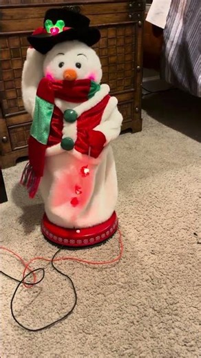 Red Vest White Trim Spinning Snowlfake Snowman Speaker mod!🔊