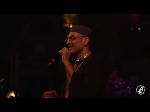 Ali Sethi performs "Pasoori" at Grand Performances