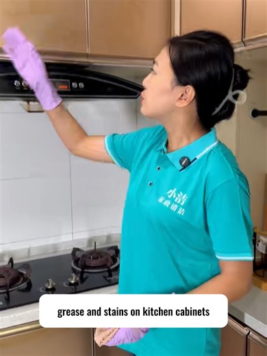 Effective Grease Removal for Kitchen Cabinets