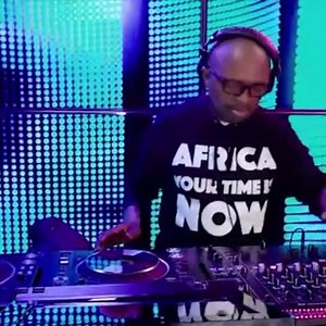 Vinnys house @channelotv 16:00 today | DJ Christos