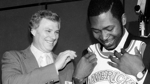 Mark Aguirre takes his place as Mavs royalty