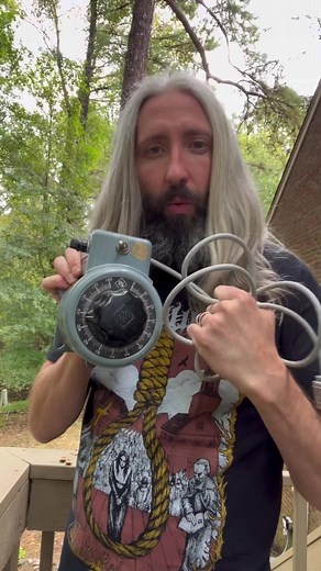 693K views · 6.1K reactions | How To Use A Variac With Your Tube Amp #variac #eddievanhalen #vanhalen #brownsound #laney #laneyamps #laneyamplification #tubeamp #doesitdoom | Does It Doom | Facebook