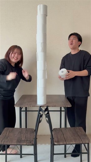 Let's work together to stack up the toilet paper