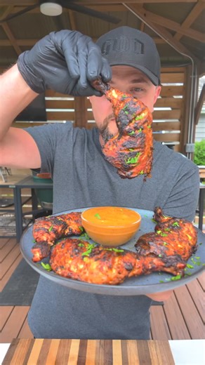 Stop what you’re doing and try this peri peri chicken recipe. It’s packed full of flavor and so easy to make! I charred up my veggies directly over @kingsford Original in the chimney on my @webergrills kettle. Throw everything in a food processor or blender and mix until smooth. For the chicken I used leg quarters but any cut will work. Just remove the skin and score the meat for maximum flavor. These hit the grill over direct heat first and then are finished on the indirect heat side, brushing 