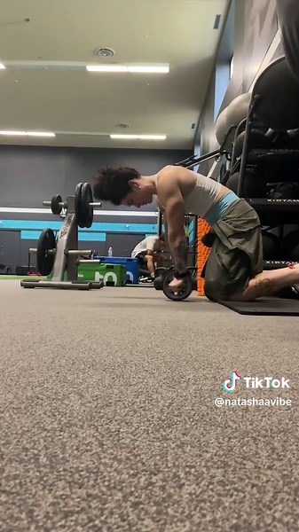 4x15 Ab Wheel Workout for Stronger Core