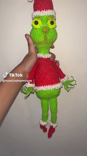 Colorful Loomigurumi Crafts: Exploring Rainbowloom Creations