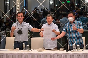 Male survey laggards hit lone female presidential bet Robredo