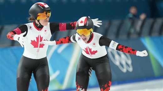 Canadian speedskaters win gold in women’s team pursuit