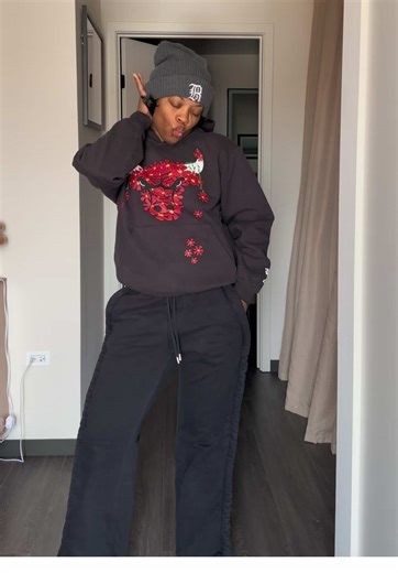 POV: Chicago girls headed to their workout class in freezing temperatures 🤷🏽‍♀️