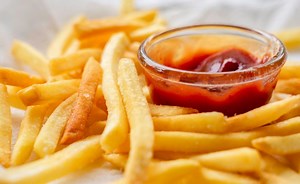 Hrskavi pomfrit kao iz Mekdonaldsa kod kuće: Moguće je, caka je ovom sastojku (video)