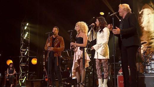 Country stars hit the stage for the Kenny Rogers farewell concert in Nashville. Enjoy this compilation of their tributes to the famous singer/songwriter! See more: http://on.nc5.co/2hdgi8m (Video courtesy: Robert Rauffer) | NewsChannel 5 Nashville