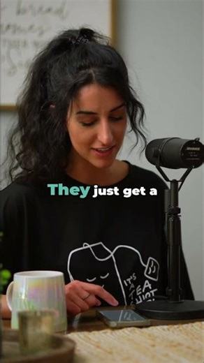 Goldfish Memory: 3 Seconds? Think Again! #shorts