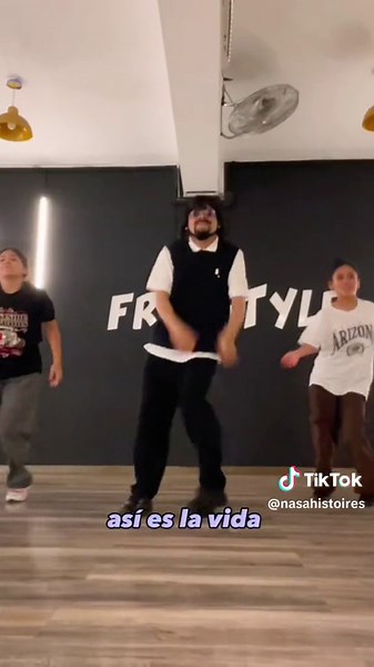 Coreografía de Bugambilia: Baila Lento Flor Morada