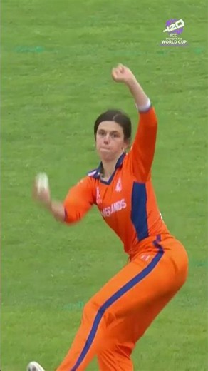 Clipping into the top of leg stump 🎯 Accuracy on point from Silver Siegers 👌