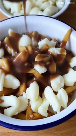 Classic Canadian Poutine Recipe 🇨🇦 | The Most Famous Dish in Canada #poutine #canadianfood