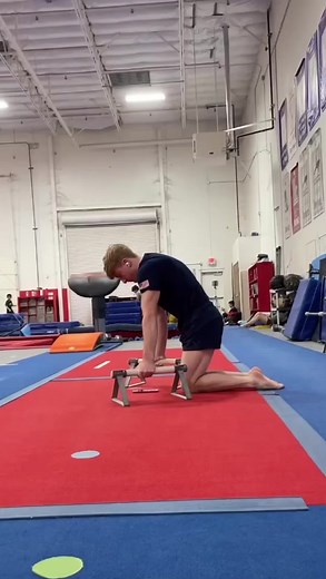 Turning into a human table #gymnast #gymnastics #planche #calisthenics