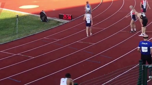 Storming to a 25.56 200m at 66! Britain’s greatest ever masters sprinter and elite sport psychiatrist, Steve Peters, dominates the M65 200m at the European Masters Championships in Venice. That’s his 39th successive sprint crown since 1994! For more videos from the European Masters, check out our Twitter feed and see our website for in-depth day-by-day reports. #emacvenice2019 | Athletics Weekly