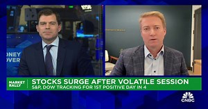 Market volatility will remain for 'quite some time', says Northwestern Mutual's Schutte