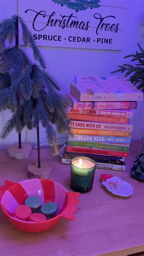 Devon Willo on Instagram: "A little self care night after all the thanksgiving socializing"