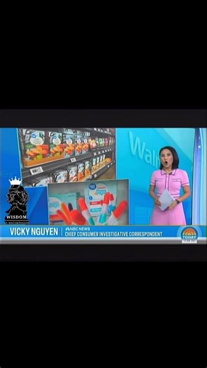 🚨 FOOD INDUSTRY SHOCKWAVE 🚨 👉 Starting in 2026 (full rollout by 2027), Walmart is banning synthetic food dyes like Red 40, Yellow 5, Yellow 6, Blue 1—and over 30 other artificial ingredients including aspartame, sodium benzoate, and synthetic vanillin. 🍓 Instead? Natural colors flavors from beet juice, turmeric, spirulina, carrot extract, and more. Walmart’s shift could set off a chain reaction—pushing Target, Kroger, and others to follow. 🌱 While I personally still choose organic and to bu