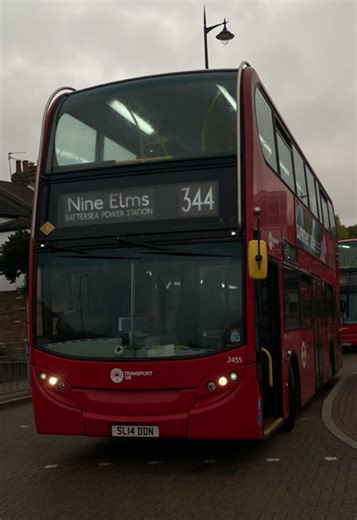 196 Come Back Home 🥹🥹🥹 I QB’s 2470 SN64 OEU Driven By @nia.iona & QB’s 2455 SL14 DDN Driven By @Mensah Travels Both Whipping It Down Wimbledon Bus Station Flooring It Towards Vauxhall 💨