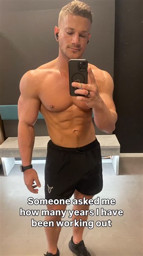 Yannis Paluan on Instagram: "How long I have been working out? 🤔"