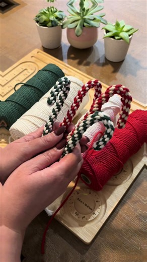 I’m dropping a craft tutorial everyday starting December 1st called “25 days of craft projects!” The candy cane macrame tutorial is up first! #macrame #candycane #crafter #craftingcommunity #craft