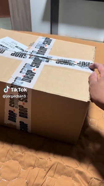 Aventuras en Mystery Box de Drop Shop