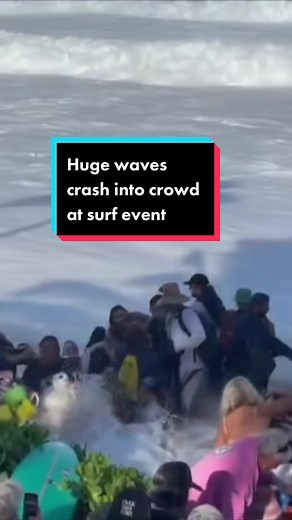 This is the moment #hugewaves crashed into a crowd at a famous big wave surf event in #Hawaii’s #WaimeaBay