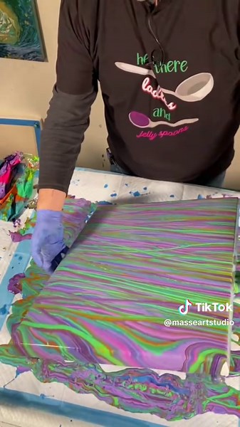 Create Stunning Fluid Art with a Piping Bag