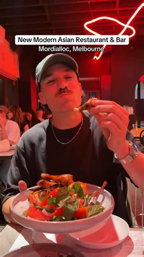 What’s your favourite Modern Asian spot in Melbourne? We headed down to mordialloc to check all the hype about chiki chan out and it did not disappoint 👌 • • • #melbournefoodie #melbournefood #asianfood #modernasiancuisine #musttry| | Venue Bible