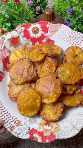 Aloo pakoda 🤤🤤#recipe #food #youtubesorts