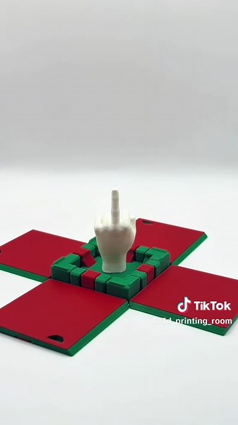 🎁✨ Căutați un cadou care să fie cu adevărat diferit? Nu-ți face griji, avem soluția! ✨🎁 E cadoul perfect când ești în pană de idei… pentru că, în interior, te așteaptă o surpriză! Poate fi ceva amuzant sau ceva drăguț și simpatic! 💖 Intră pe 3dpr.ro, comandă-ți cutia și folosește codul SECRETSANTA pentru 25% reducere la orice comandă! 🤑(promoție valabilă până pe 1 decembrie) Nu mai sta pe gânduri, adaugă un strop de originalitate și umor cadoului tău! 😍💥 #3d #3dpr #gift #box #secretsanta #