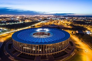 Número de infectados por Covid-19 no DF daria para lotar o Mané Garrincha