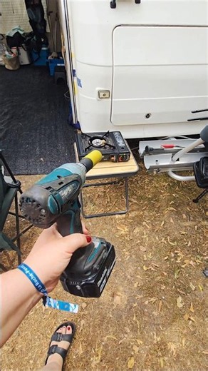 saving time setting up our caravan with this #campinghacks